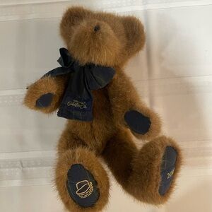 Jointed Longaberger Collectors Club Teddy Bear.